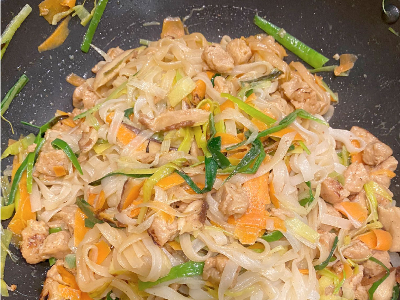 Wok-de-noodles-de-arroz